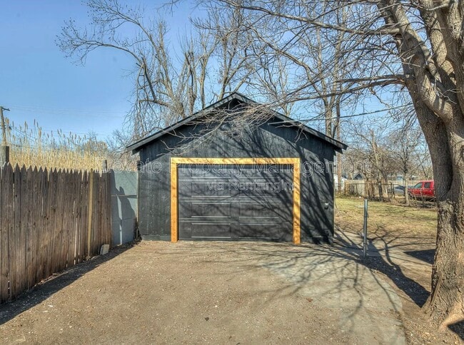 Building Photo - 1625 NW 33rd St