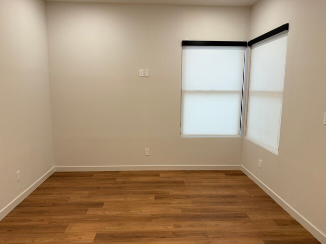 Building Photo - 714 Sage Ln