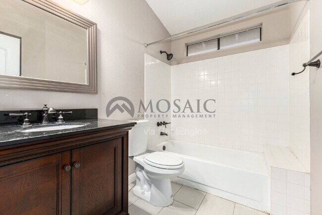 Building Photo - 634 E Century Ave