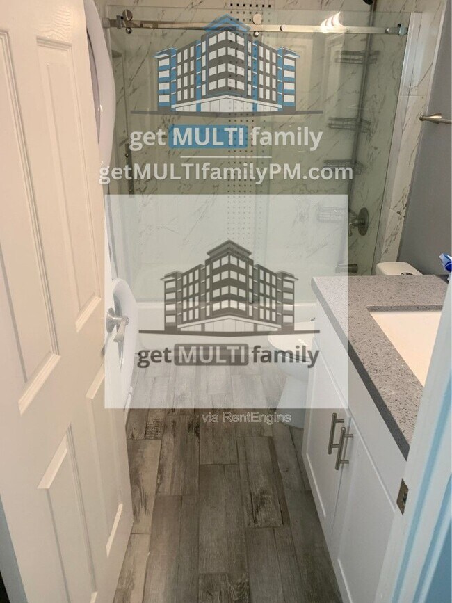 Building Photo - 1766 E 6th Ave