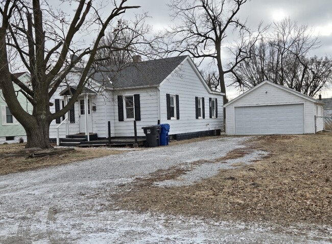 Building Photo - 2620 37th Ave