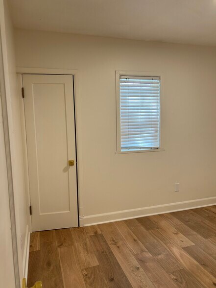 Building Photo - 2425 Van Buren Ave
