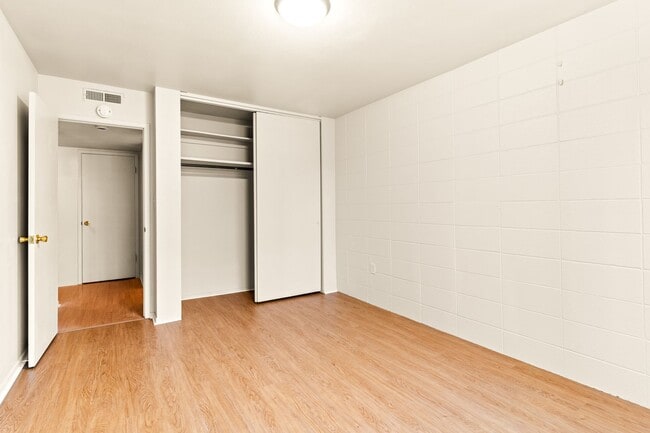 Building Photo - Utilities & Parking Included! Massive 2BD w/ Community Amenities