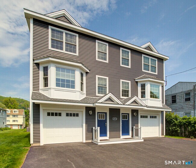 Building Photo - 44 Mettler St