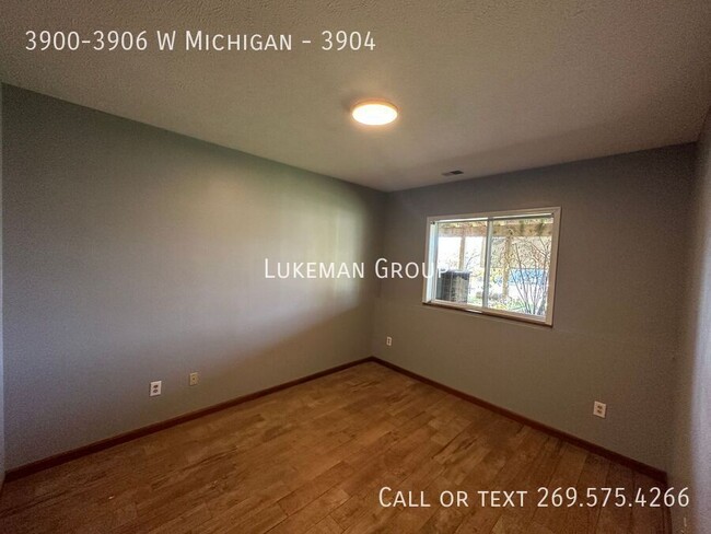 Building Photo - 3900-3906 W Michigan-3904