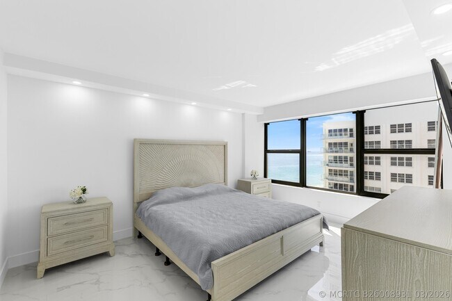 Building Photo - 3800 Galt Ocean Dr