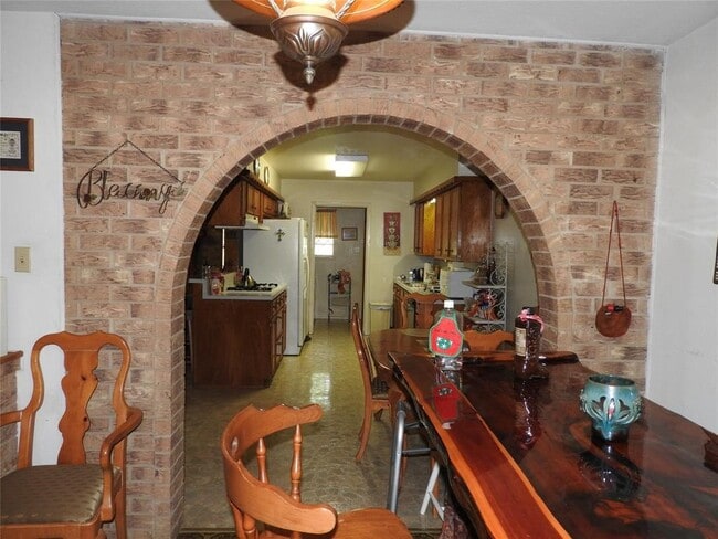 Building Photo - 21547 Binford Rd