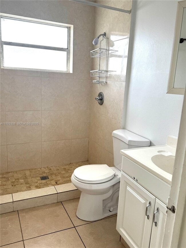 Building Photo - 1209 N 17th Ave