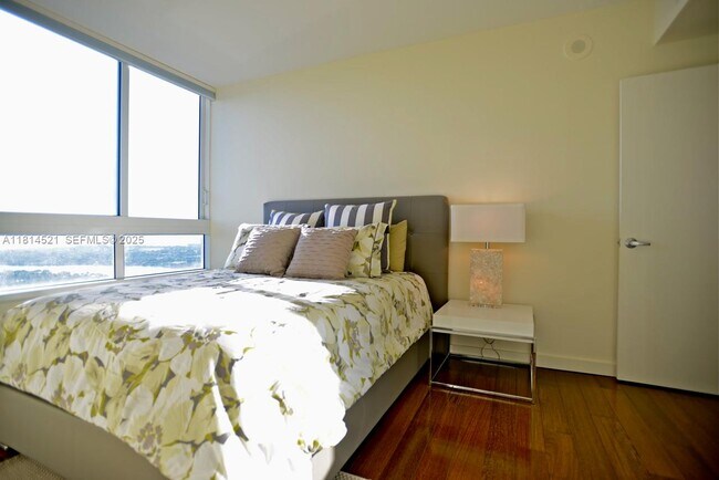 Building Photo - 6365 Collins Ave