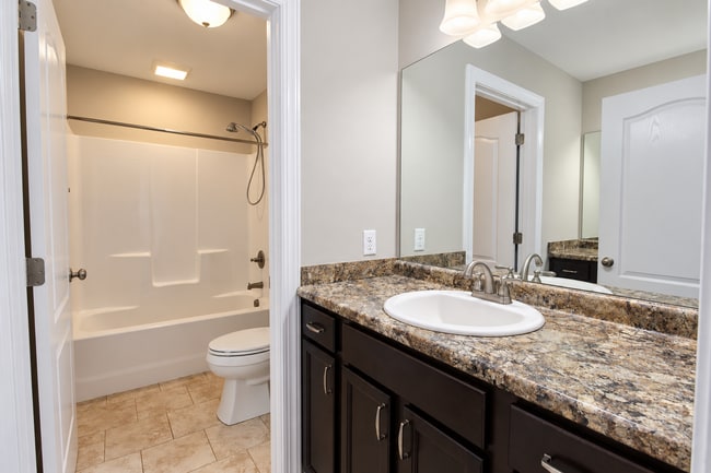 Building Photo - 1566 Lake Villa Cir
