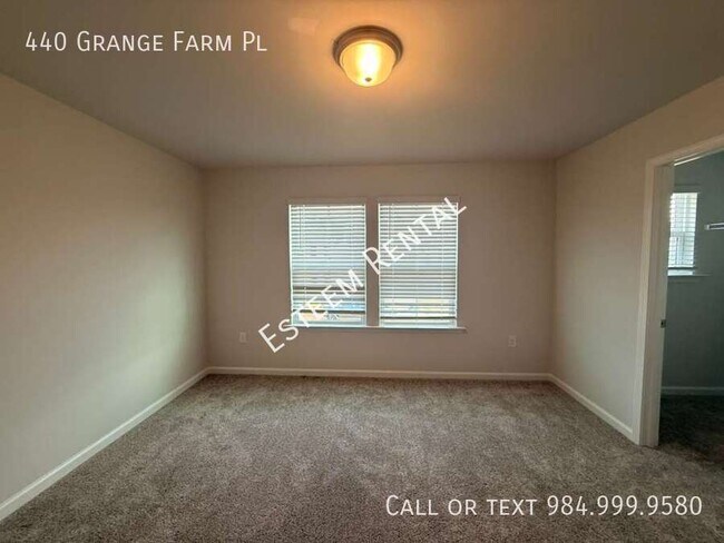 Building Photo - 440 Grange Farm Pl