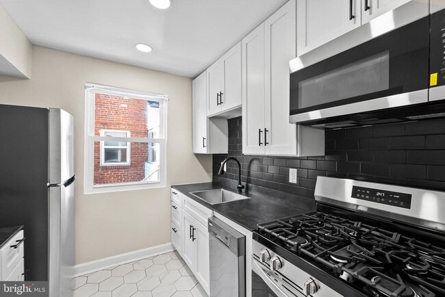 Building Photo - 1235 Alabama Ave SE