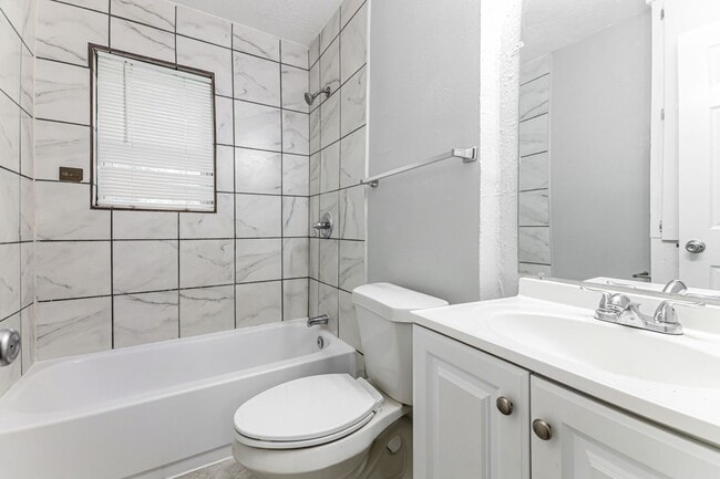 Building Photo - 3 BR/1BA | Newly Renovated Single Family Home | 1-Car Garage Parking | Gated backyard