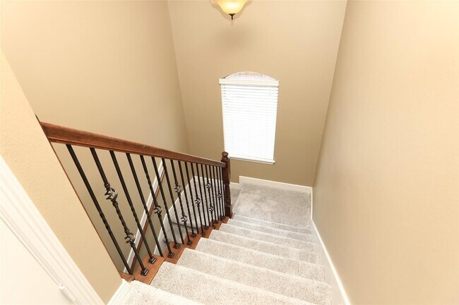 Building Photo - 13810 Nathan Ridge Ln