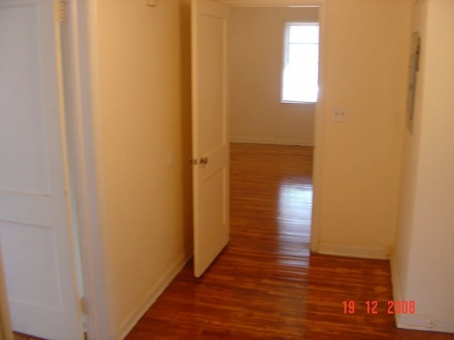 Building Photo - 154 E 44th St