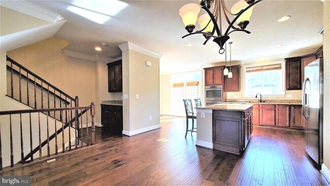 Building Photo - 10607 School St