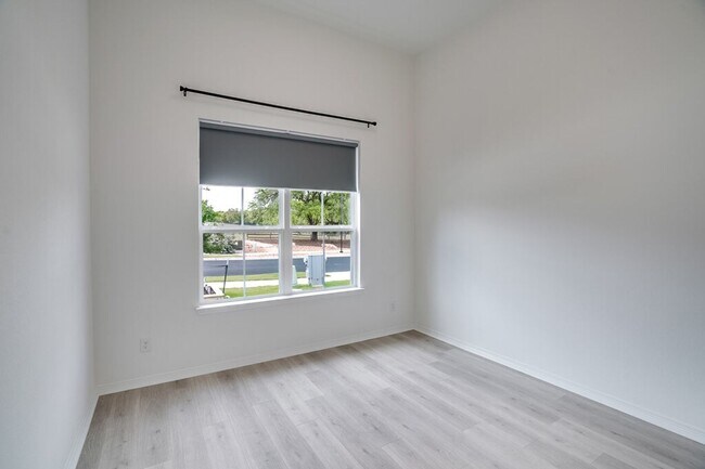 Building Photo - 1132 Spring Gulch Ln