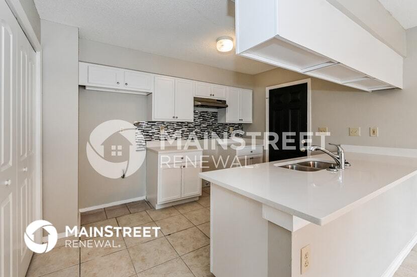 Building Photo - 6571 Kristen Dr