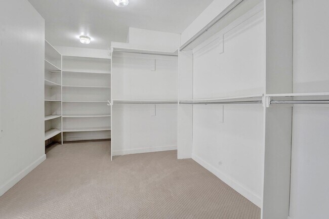 Building Photo - 4679 Walnut Grove Rd