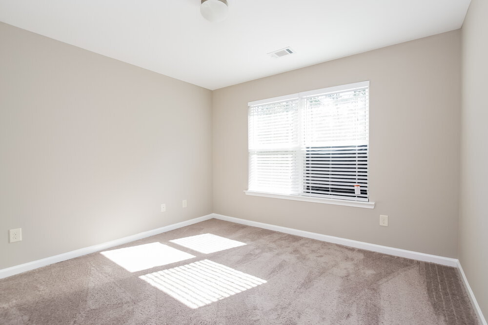 Building Photo - 302 Crescent Woode Dr