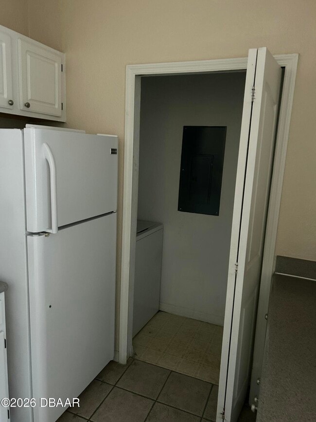 Building Photo - 8828 Dunes Ct