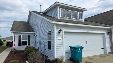 Building Photo - 1799 Berkley Village Loop