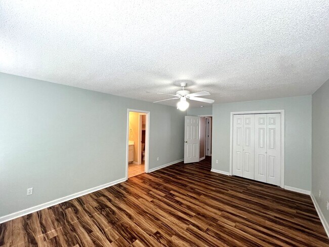 Building Photo - 161 S Spring View Dr