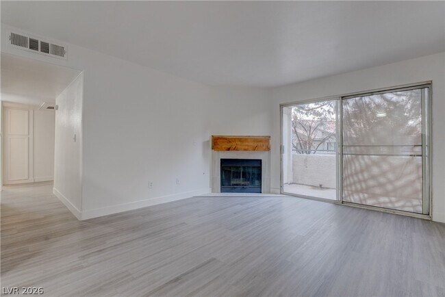 Building Photo - 3060 Tarpon