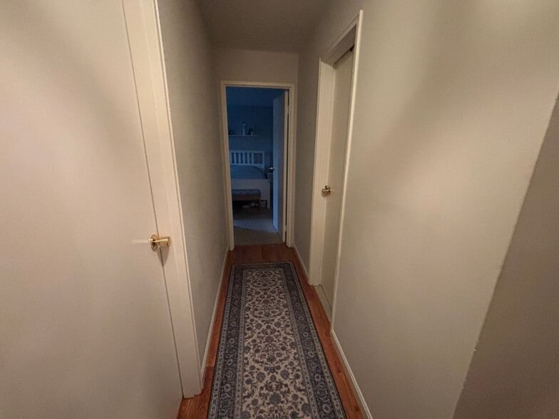 Building Photo - 304 Regency Park Dr
