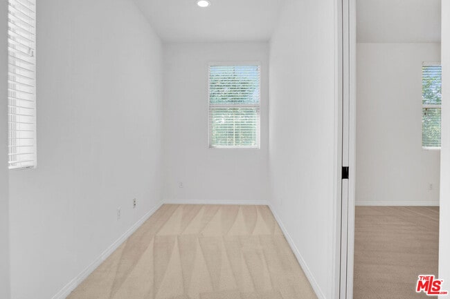 Building Photo - 3971 Somerston Way