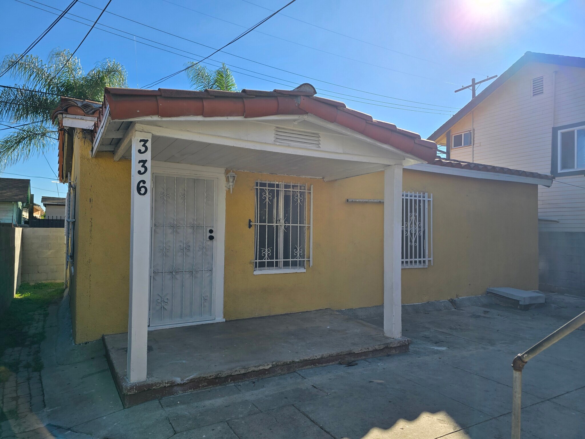 Building Photo - 336 W 41st St