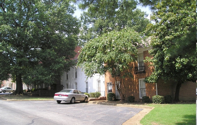 Raleigh Court - Raleigh Court Townhomes