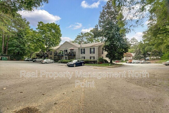 Building Photo - 3513 Essex Ave