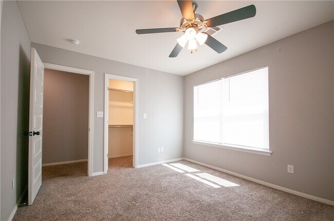 Building Photo - 4073 W Santa Maria Ln