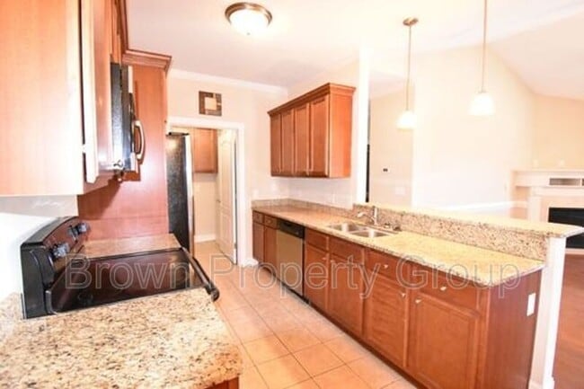 Building Photo - 1912 Harcourt Cir