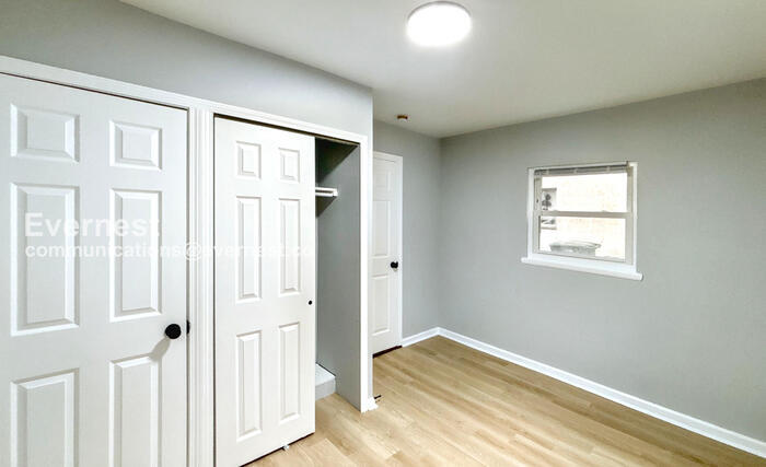 Building Photo - 2992 Pontiac St