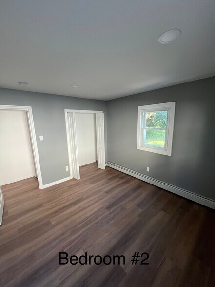 Building Photo - 436 Brook St