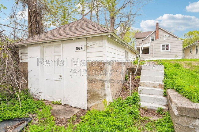 Building Photo - 1074 Euclid St