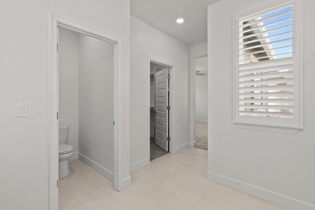 Building Photo - 3 YEARS NEW, BUILT BY LENNAR HOMES, 4 BED, 3 BATH, 2 CAR GARAGE