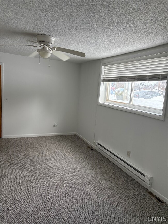 Building Photo - 330 Draper Ave