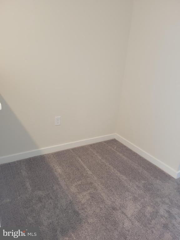 Building Photo - 735 Platinum Dr