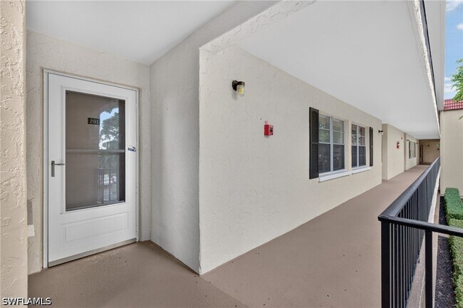 Building Photo - 1087 Forest Lakes Dr