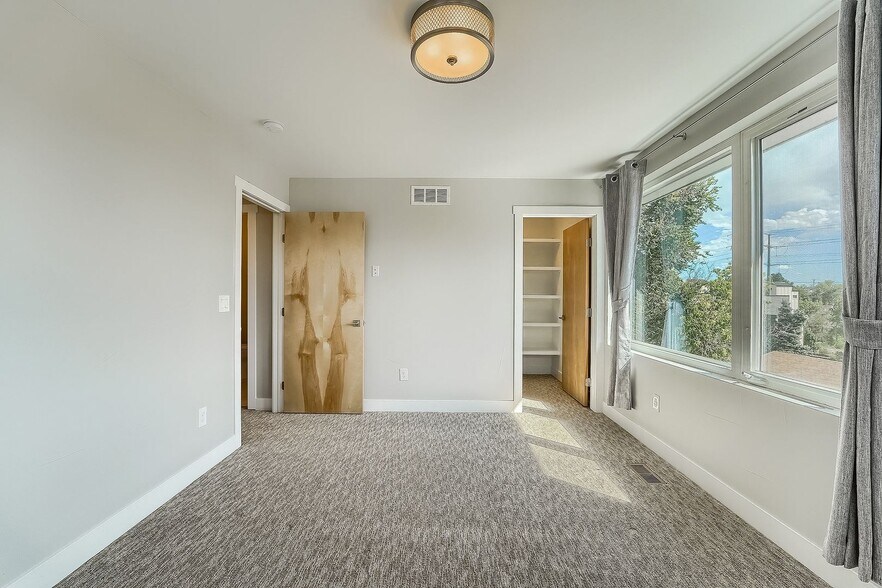 Building Photo - 1239 Osceola St