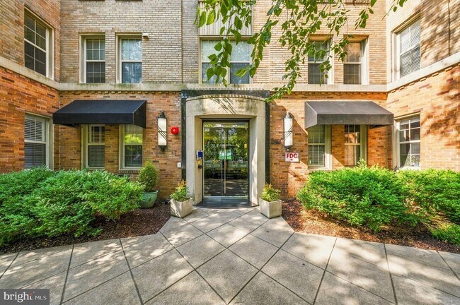Building Photo - 1314 Massachusetts Ave NW