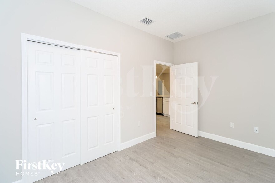 Building Photo - 1411 Transcoro St SE