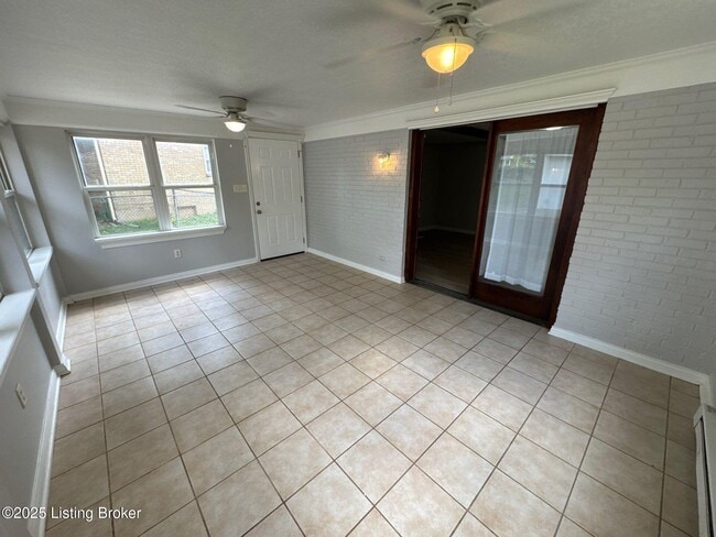 Building Photo - 2907 Melrose Dr