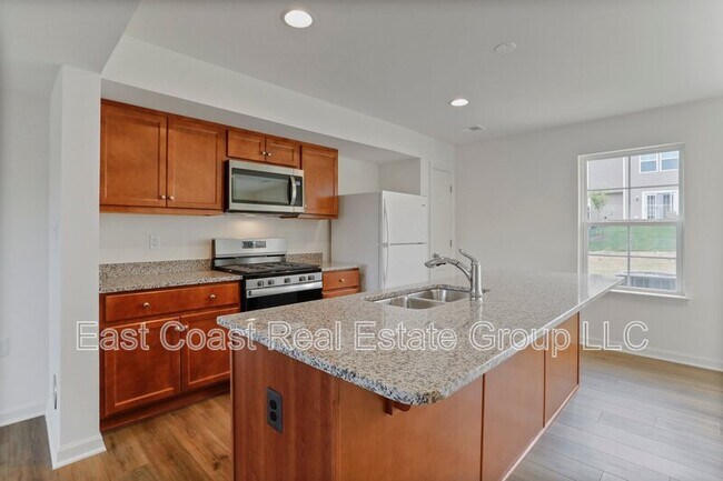 Building Photo - 11 Mengel Rd