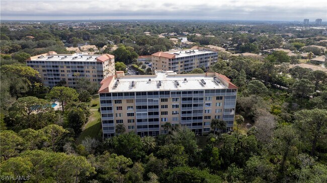 Building Photo - 15171 Cedarwood Ln