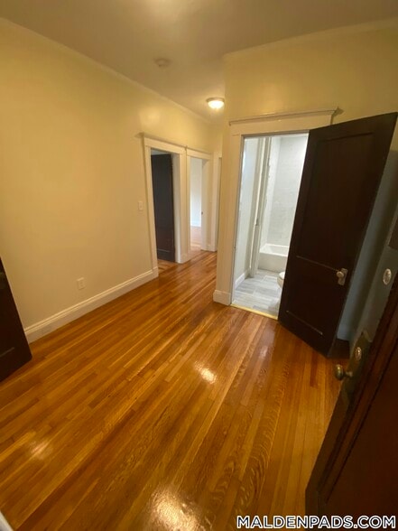 Building Photo - 17-19-19 Washington St S