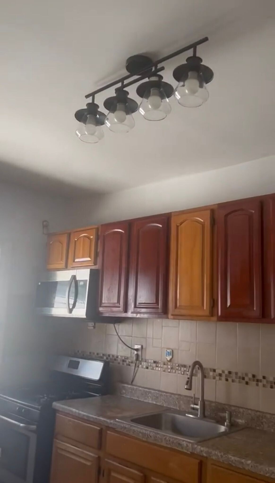 Kitchen - 157 E 40th St